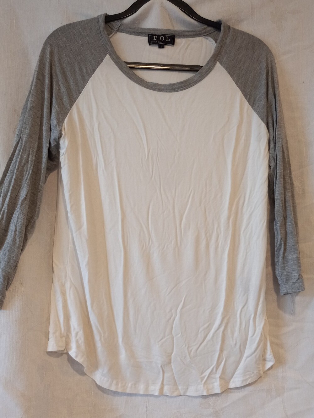 POL White Body with Gray Raglan Long Sleeve Baseball Style Tee Size Large Soft